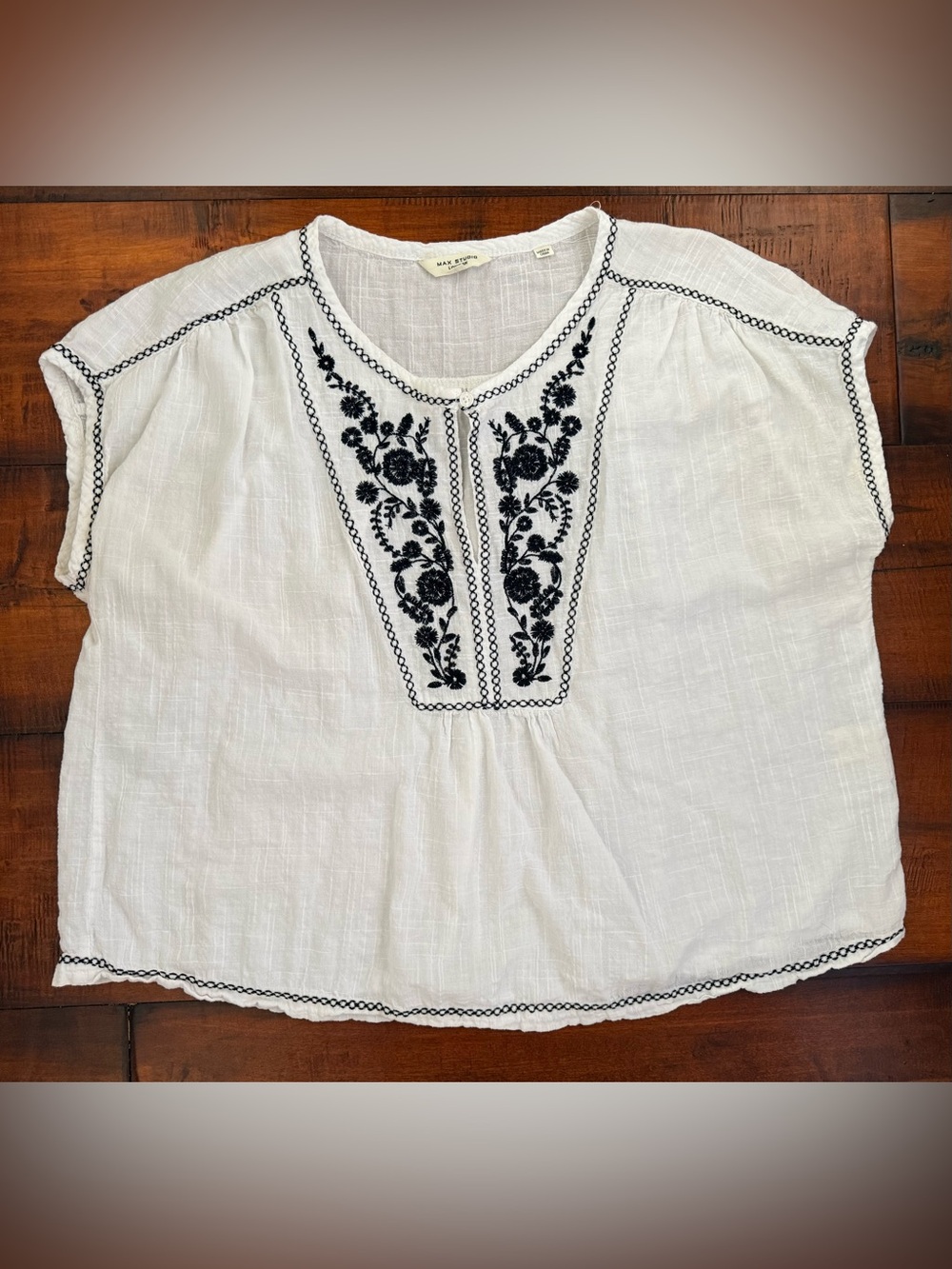Max Studio White Linen Tunic Top with Black Floral Embroidery